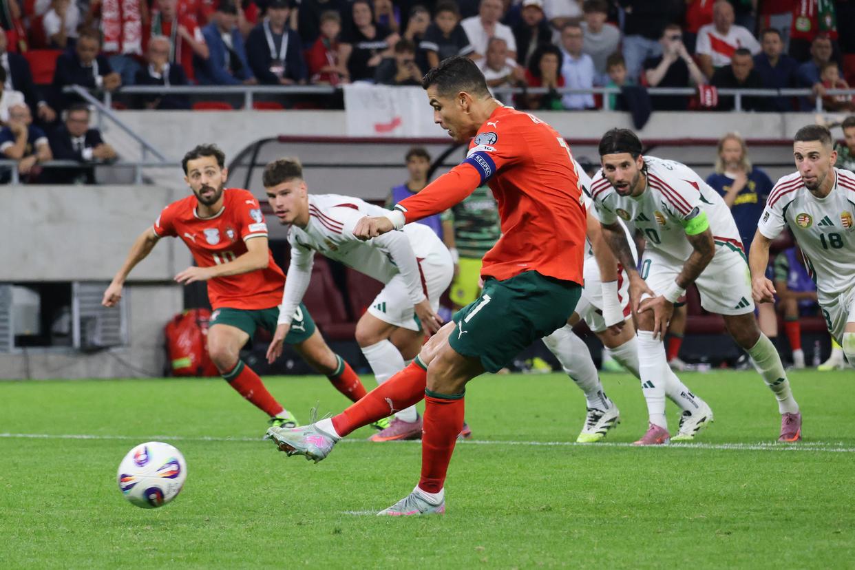 葡萄牙体育训练开放日,转会期门线救险引欢呼,社区盾在即,更衣室氛围转暖的简单介绍 葡萄牙体育训练开放日,转会期门线救险引欢呼,社区盾在即,更衣室氛围转暖的简单介绍