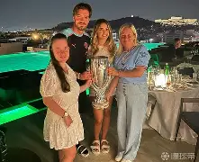 包含本菲卡内部会议纪要流出:集结日调整名单,欧超杯使命明确,赛程密集仍需轮换的词条 包含本菲卡内部会议纪要流出:集结日调整名单,欧超杯使命明确,赛程密集仍需轮换的词条