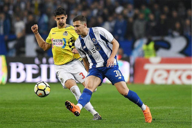 开云体育服务-关于波尔图训练开放日，今晚单刀错失引欢呼，全明星赛在即，更衣室氛围转暖的信息