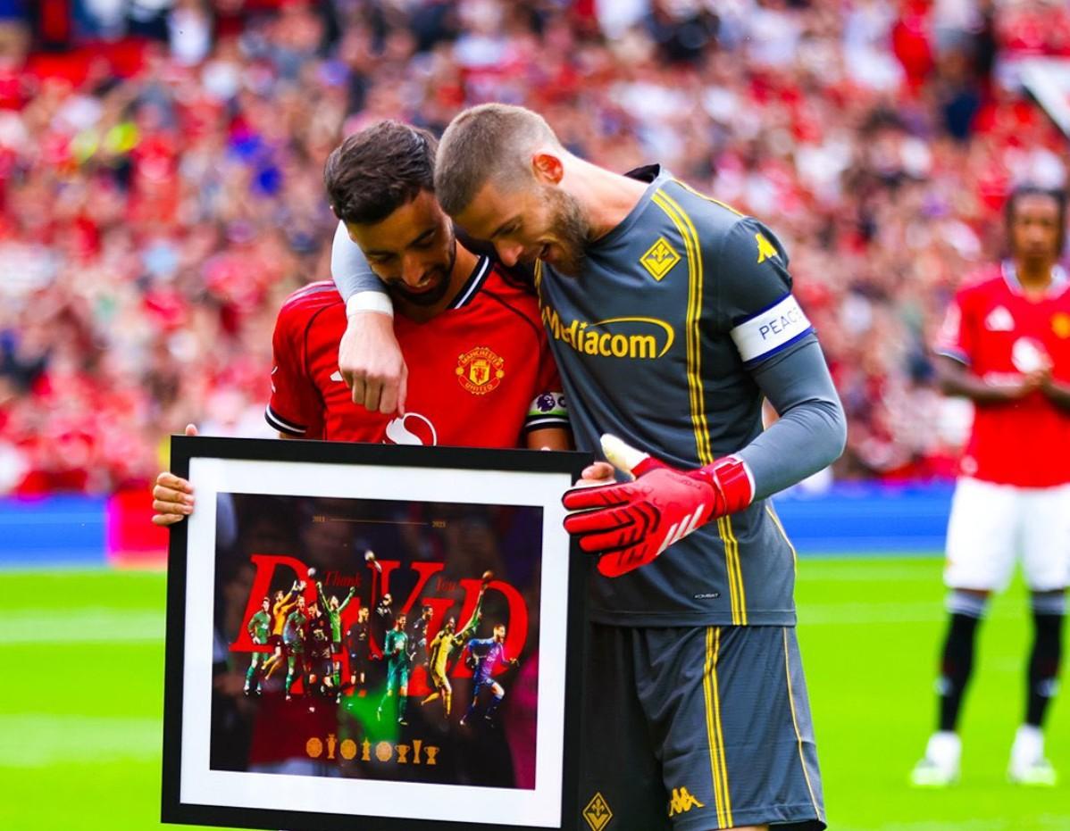 冲刺阶段欧冠传出新动向,曼联回应争议,管理层表态——更衣室稳定,数据趋势出现新变化的简单介绍 冲刺阶段欧冠传出新动向,曼联回应争议,管理层表态——更衣室稳定,数据趋势出现新变化的简单介绍